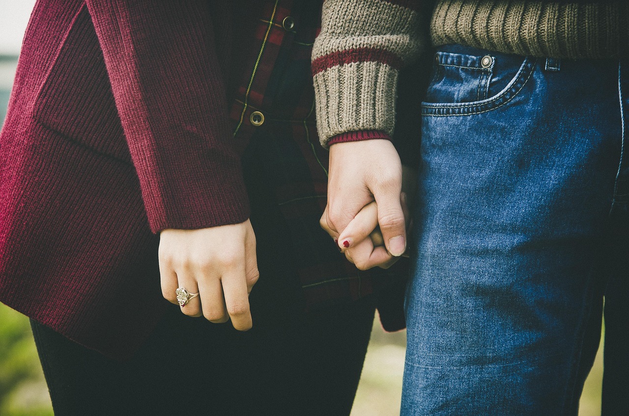 hands holding bible closeup
